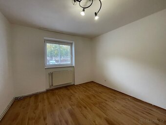 Byt 3+1 s balkonem v centru Chomutova - 9