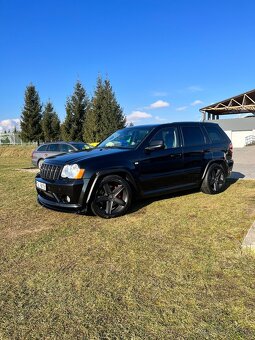 jeep Grand Cherokee SRT 8 - 9