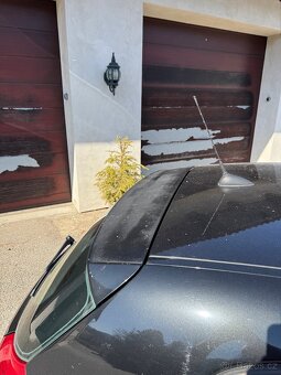 BMW 130i / manuál / M-paket / 180 000 km / 2005 - 9