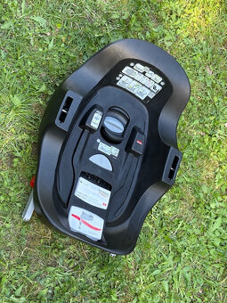 Britax Römer Smile III – kočárek+korba+autosedačka+báze - 9