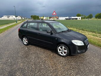 Škoda Fabia 2 Combi 1.4i 63kW 16V Ambiente - 9