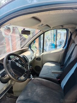 Renault Trafic 2.5 dci 99kW 9 místný - 9