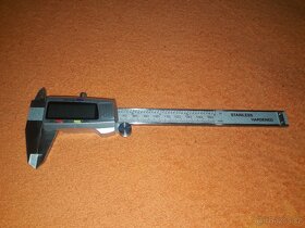 Digitální posuvné měřítko s LCD displejem. - 9