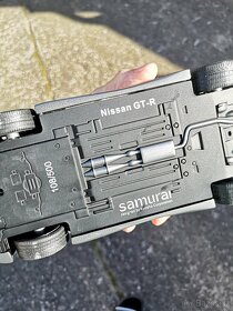 Nissan GTR 1:18 Kyosho - 9