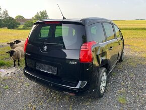 Peugeot 5008 na dily - 9