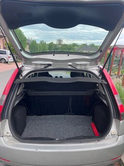 Ford Fiesta 1.3i - 9