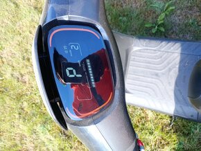 Elektro skútr segway - 9
