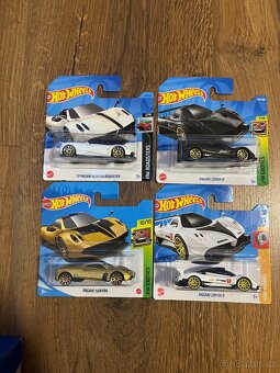Hotwheels - 9