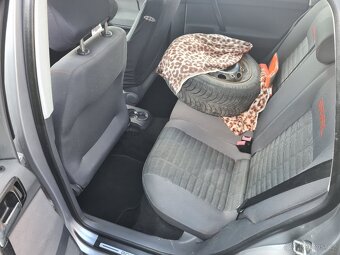Volkswagen Polo 1.2 benzín - 9