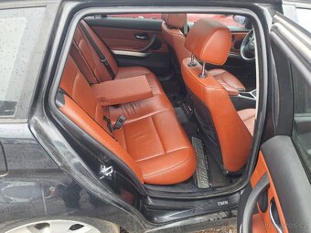 BMW E90/E91 320d - 9