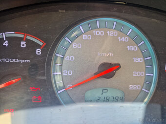 SsangYong Rexton 2.7 XDi 132 kW 12/2012 závěs 3,2 tuny - 9
