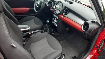 Mini cooper r56 velmi pěkný - 9