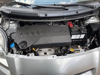 Toyota Yaris 1,3i 74kwr.v 2010 naj 130t - 9