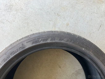 Pneu Michelin 225/40/18 - 9