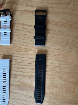 Garmin fenix 7X Solar - Gray/Black Silicone Band - 9