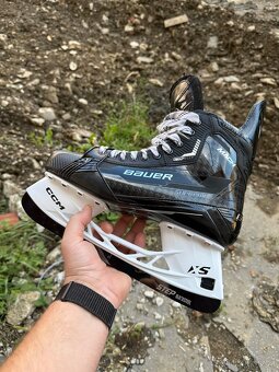 Brusle Bauer Supreme Mach - 9