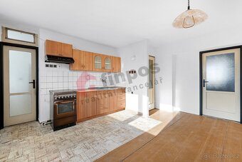 Prodej bytu 2+1 55 m2 se zahradou 280 m2 a garáží v Újezdu u - 9