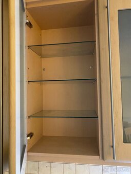 Moderní kuchyňská linka se spotřebiči - 9