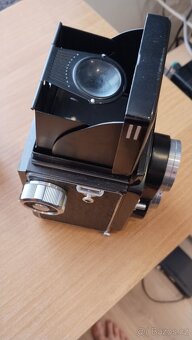 Staré fotoaparáty hlubiťák 2 a Flexaret - 9