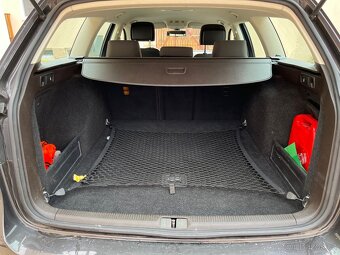 Volkswagen Passat B7 2.0 TDI, xenony, navigace - 9