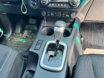Toyota Hilux 2024 2.8 1.Majitel ČR - 9