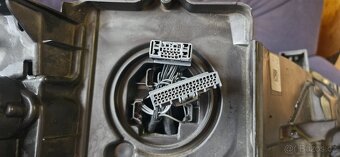 Leve predni svetlo volvo v90 s90 32228316 - 9