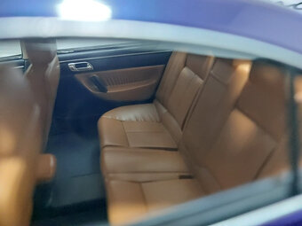 model auta Peugeot 607 Otto mobile 1:18 - 9