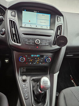 Ford focus ST Line - 9