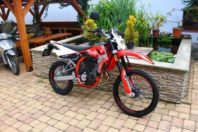 SWM RS 125 R "Nové moto" - 9