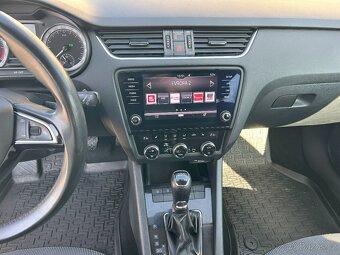 ŠKODA OCTAVIA STYLE 1.6 TDI DSG automat polokožené sedáky - 9