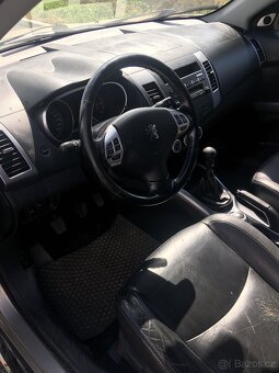 Peugeot 4007 - 9