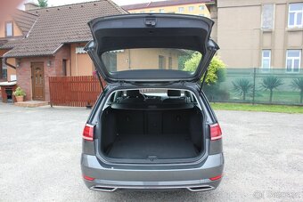 Volkswagen Golf 2.0 TDI, VIRTUAL, NAVIGACE, DPH - 9