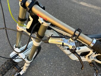 Sjezdové kolo specialized demo 8 I - 9