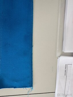 Prodám šicí stroj overlock Juki - 9