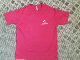 FUNKČNÍ běžecká pánská trička - 9