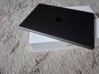 Apple iPad 7. generace 32gb - 9