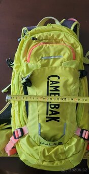 Cyklistický batoh CAMELBAK 15l - 9