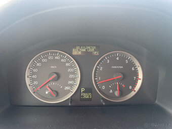 Volvo V50 2.4i 125kW 2006 automat, bohatá výbava - 9