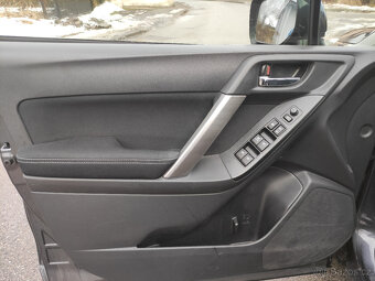 Subaru Forester 2.0 D Exclusive - 9