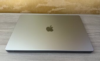 MacBook Pro 16" 2021 M1 Pro 16GB 512GB šedý - 9