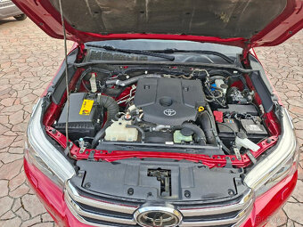 Toyota hilux 2,4 d4d automat 3/2018 max výbava - 9