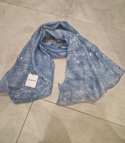 Desigual foul Galaxy dámský značkový šátek šála modrý lesklý - 9