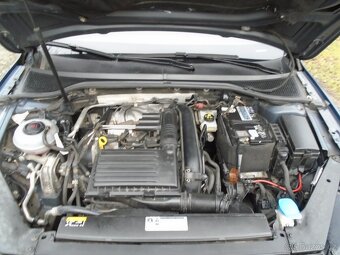 VW PASSAT,1.4 Tsi,92kw 6ry.navig.129000km,r.v2018,serv.kniha - 9