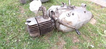 Motory Jawa pionýr - 9