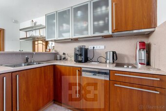 Prodej atypického bytu 3+1, 95 m2 - Královské Vinohrady - 9