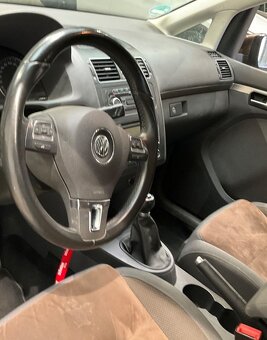 Volkswagen Touran III 2.0 Tdi 103 KW HIGHLINE BI-XENONY - 9