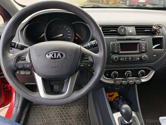 Kia RIO -Nafta- servisované - STK 07/2026 - velmi dobrý stav - 9