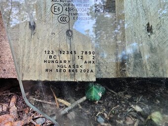 P.P. sklo dveří - Škoda Octavia 3 - 9