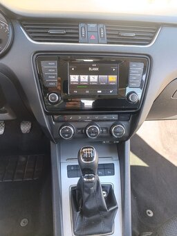 Škoda Octavia Combi III 2.0 TDI - 9