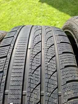Zimní pneu 235/45/17 - 9